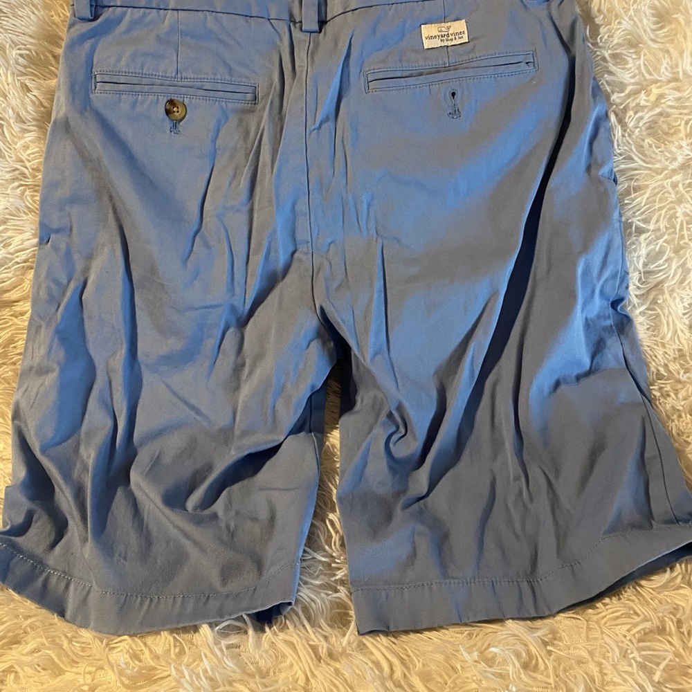 Vineyard vines men’s shorts.